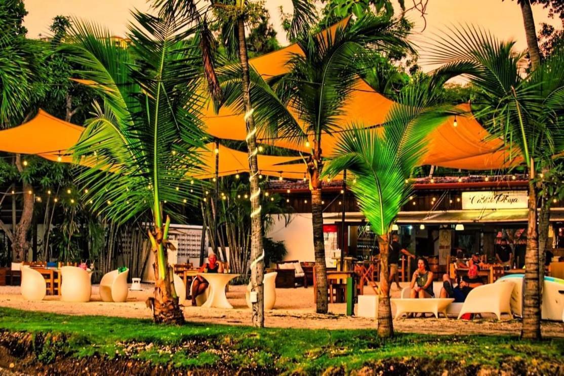 קוקו Cafe De Playa Beach Front Hotel מראה חיצוני תמונה